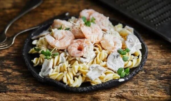 Alfredo Shrimp Pasta